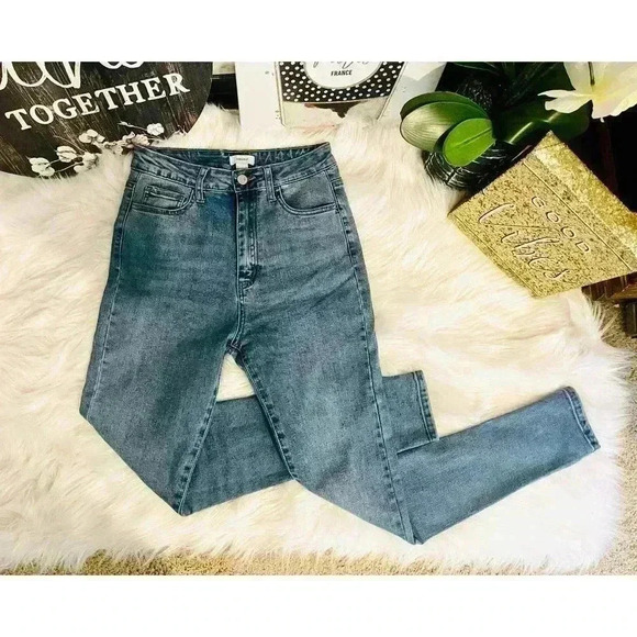 Forever 21 Women’s High-Rise Skinny Jeans - Picture 1 of 7